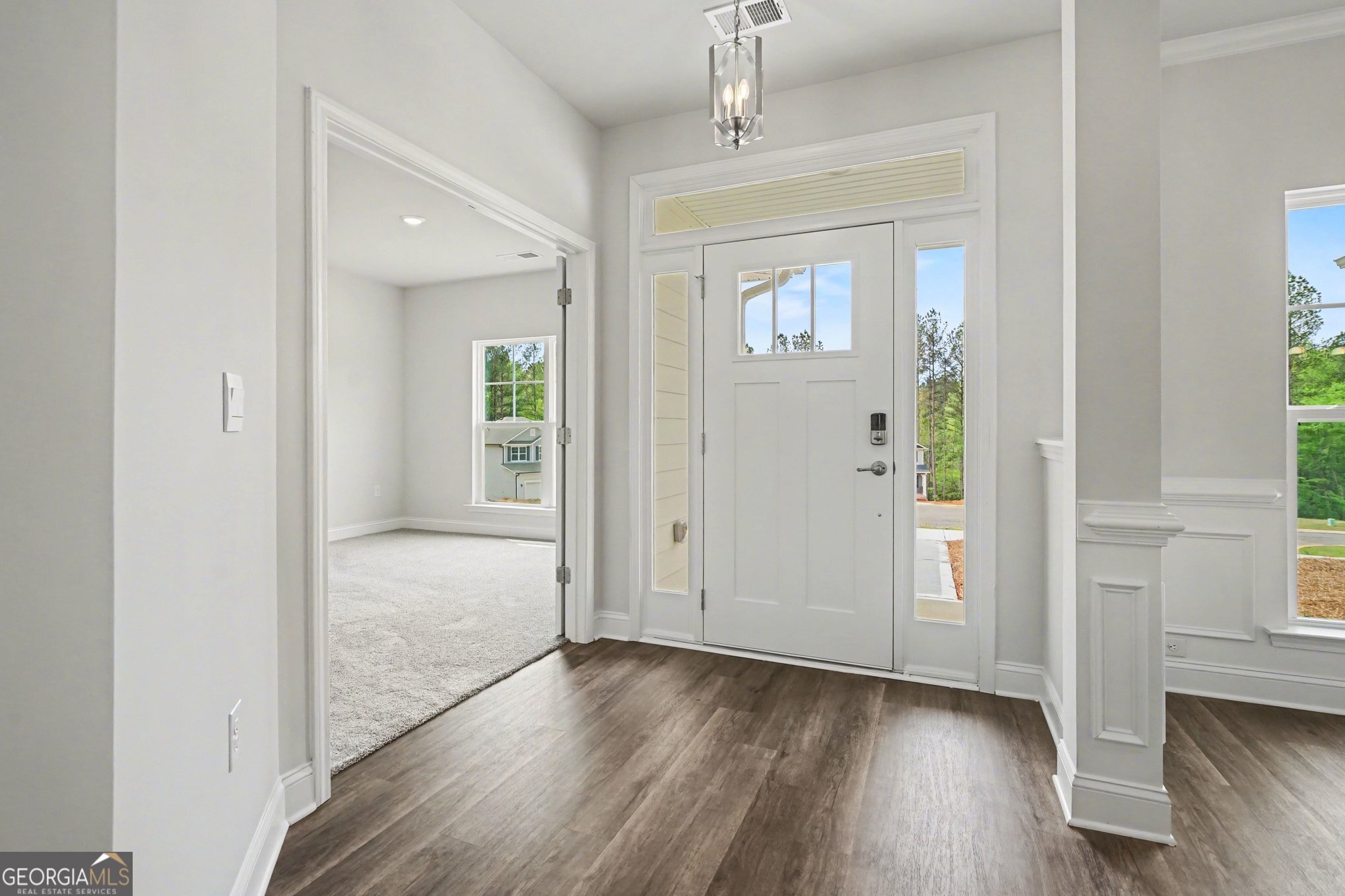 939 Eagle Heights DR