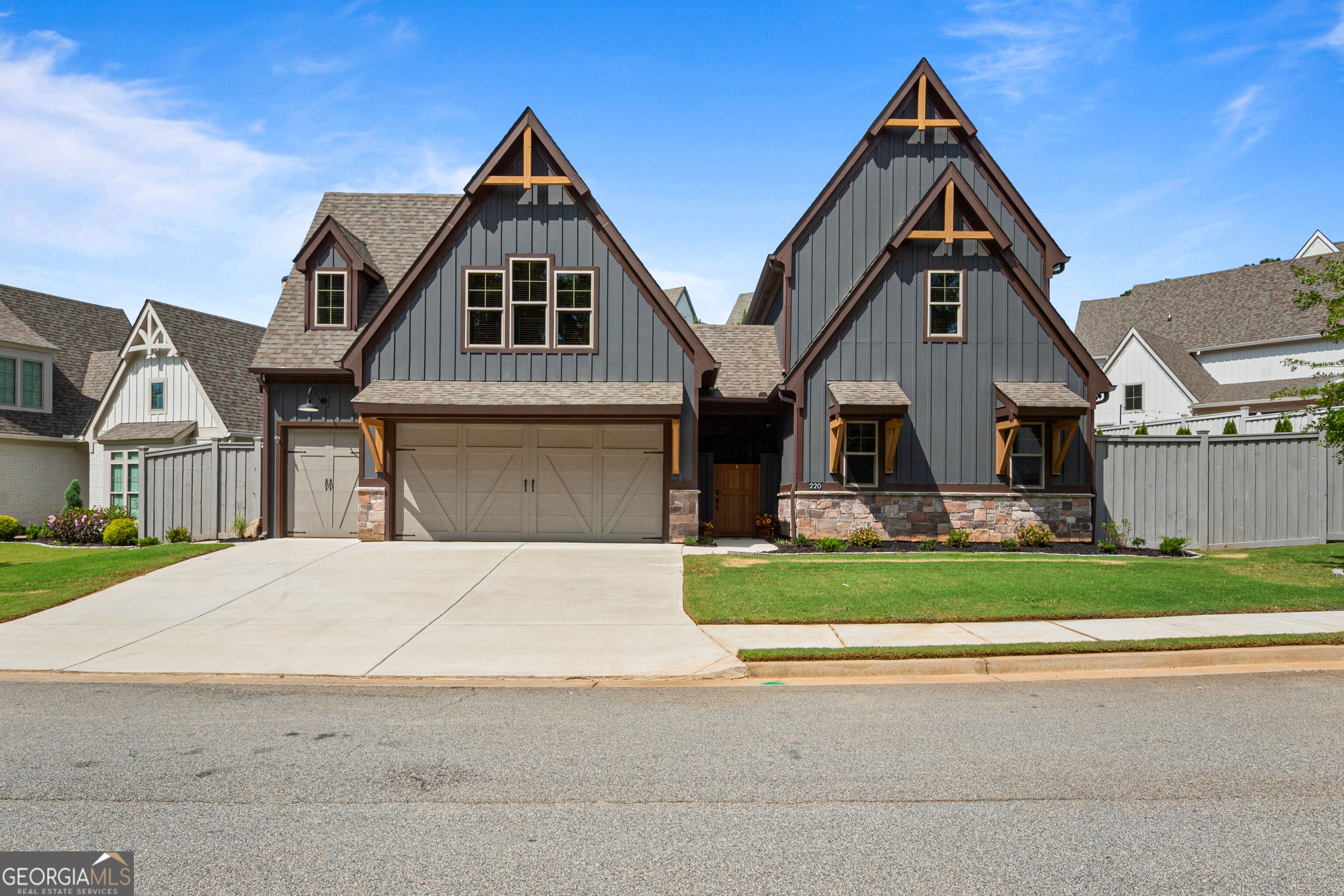 220 Arbor Garden CIR