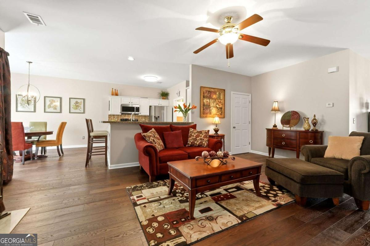 563 Sawnee Corners DR