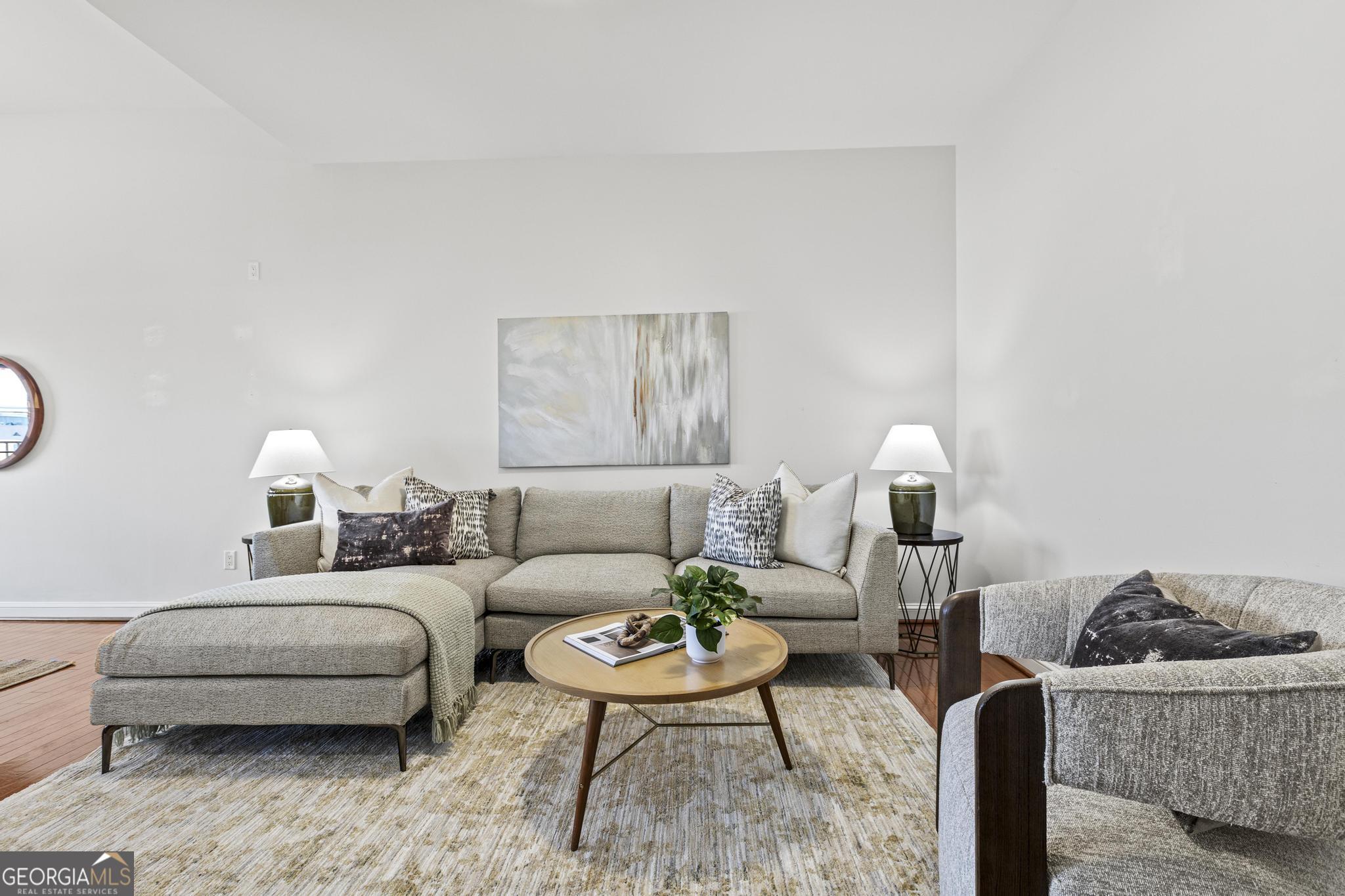 250 Park Avenue West NW 903