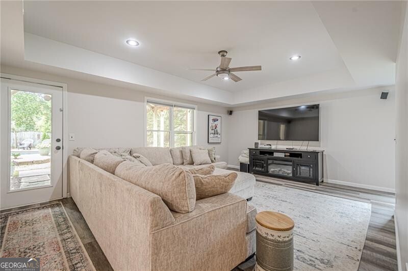 Canton, Georgia 30114, United States, 6 Bedrooms Bedrooms, ,5 BathroomsBathrooms,Residential,Active,173926