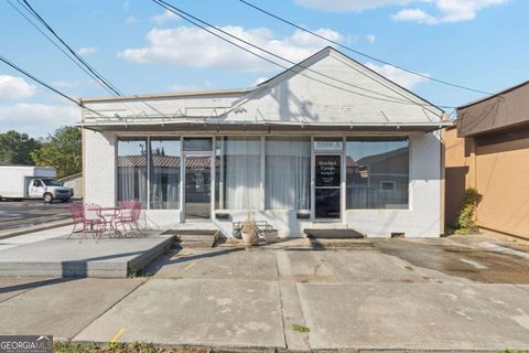5866 Love ST Austell GA 30168