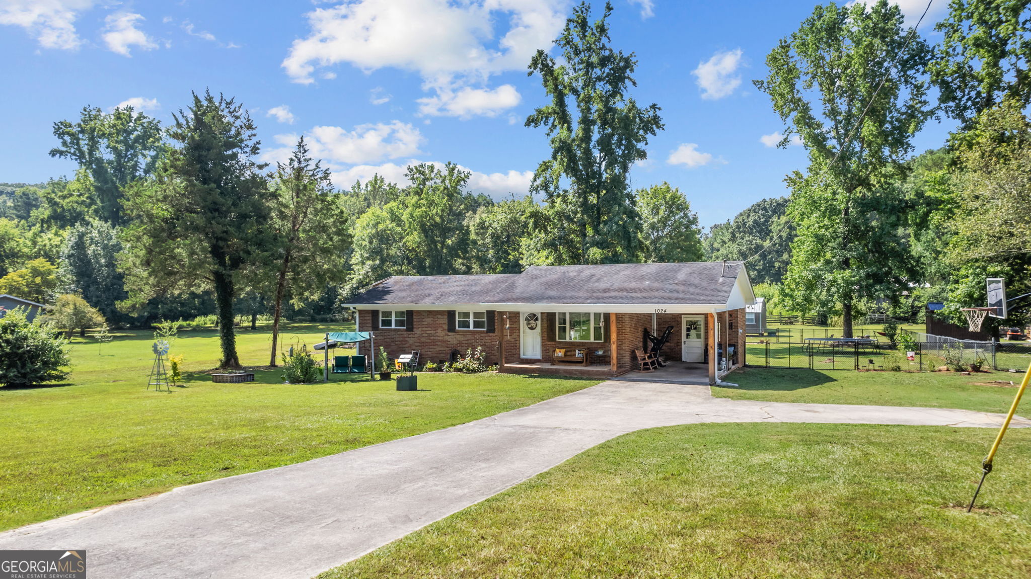 1024 Wax RD SE