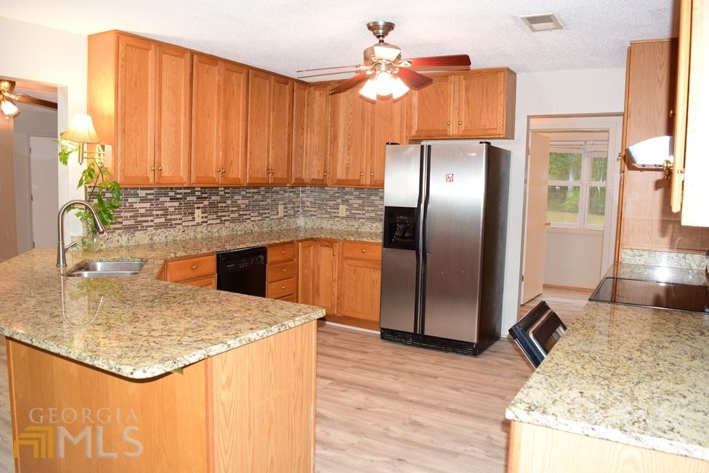 Photo of 672 Andrew Bailey Road, Sharpsburg, GA 30277 (MLS # 10650928)