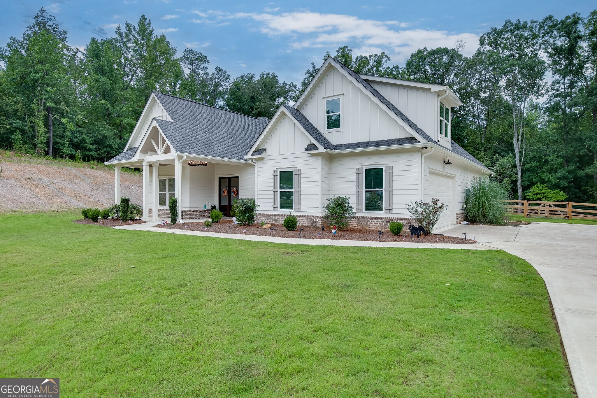 1077 Riverstone DR