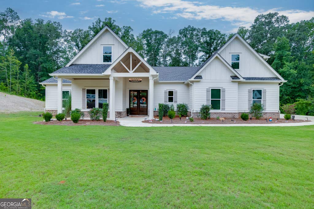 Photo of 1077 Riverstone Drive, Social Circle, GA 30025 (MLS # 10822318)