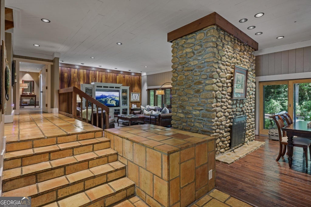 Photo of 140 River North Court, Sandy Springs, GA 30328 (MLS # 10879999)