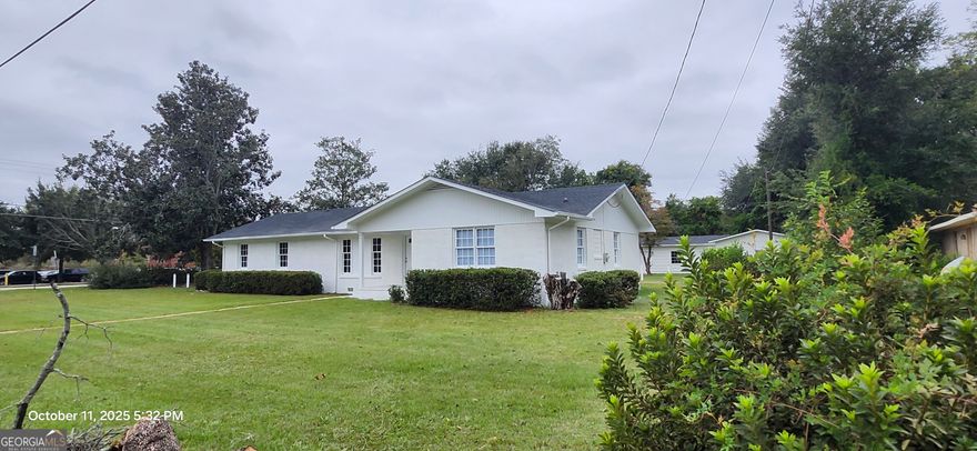 NEW STATESBORO LISTING!!!!  DO YOU HAVE KIDS IN SCHOOL AT GEORGIA SOUTHERN???? DON'T MISS THIS UNIQUE INVESTMENT OPPORTUNITY RARELY OFFERED NEXT TO GEORGIA SOUTHERN CAMPUS!!!! This Plantation Pointe corner lot investment property includes 2 newly renovated buildings in walking distance of the Paulson Stadium, classes, dining, shopping, entertainment and much more.   The Main house, 1508 Oneal Dr, consists of 5 bedrooms, 2 bathrooms with laundry and living area. The Guest House, 263 Georgia Ave, consist of 2 bedrooms 1 bathroom with laundry and large living area / kitchen. Both buildings have just been remodeled to included new bathrooms, kitchens, flooring, appliances, new paint in and out, 2 year old roofs on both homes, new countertops and new cabinetry. The buildings have separate addresses.