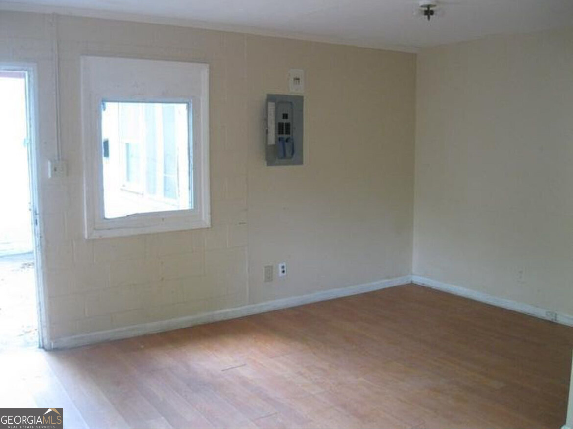 2937 Thomas ST 1A-1B