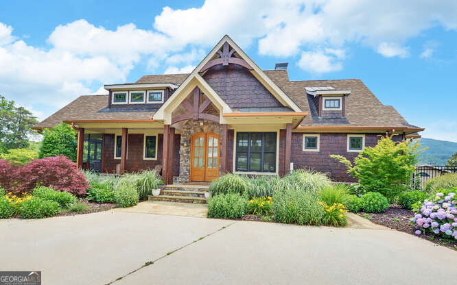 2156 Mockingbird LN