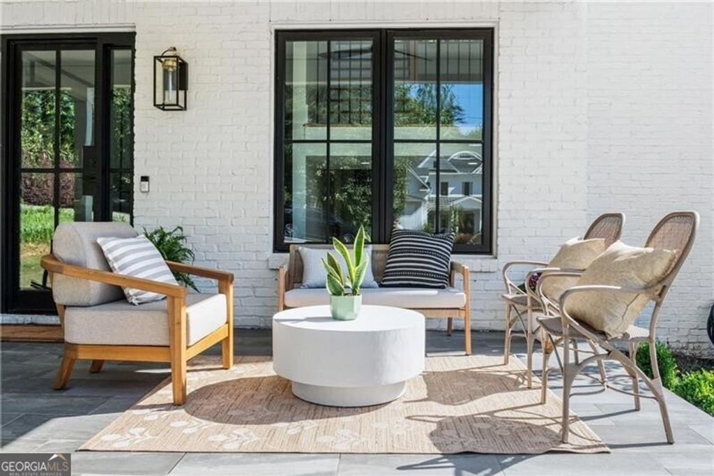 Photo of 320 Eppington Drive NW, Atlanta, GA 30327 (MLS # 10740800)