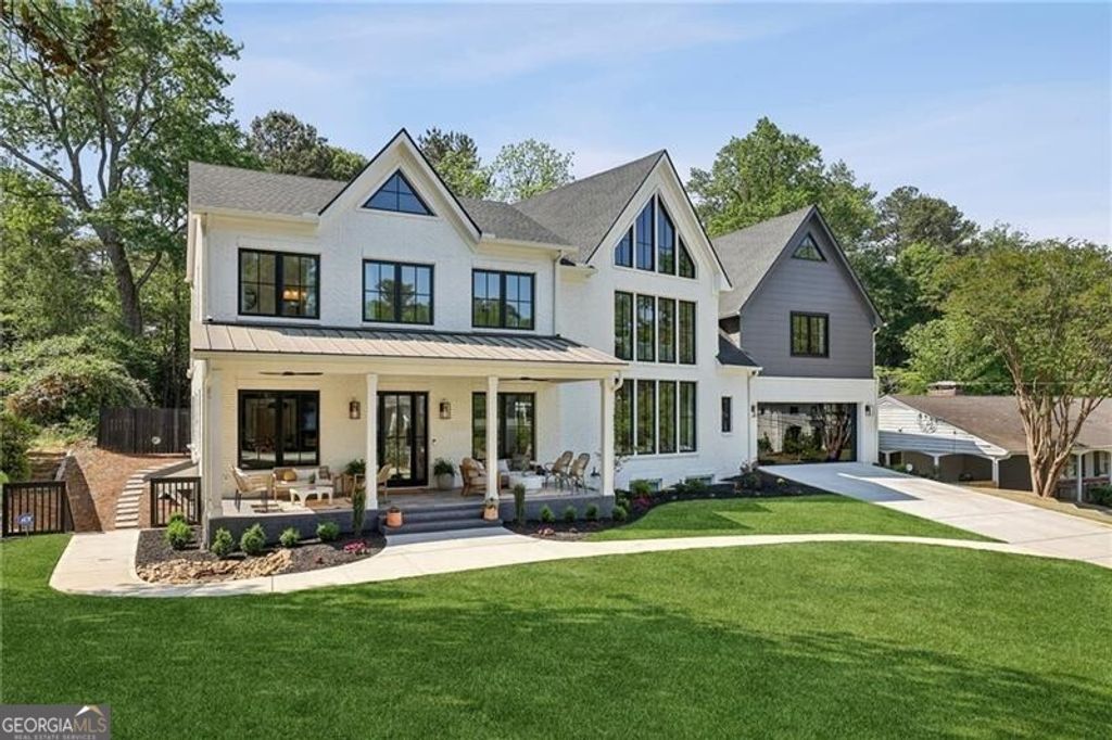 Photo of 320 Eppington Drive NW, Atlanta, GA 30327 (MLS # 10740800)