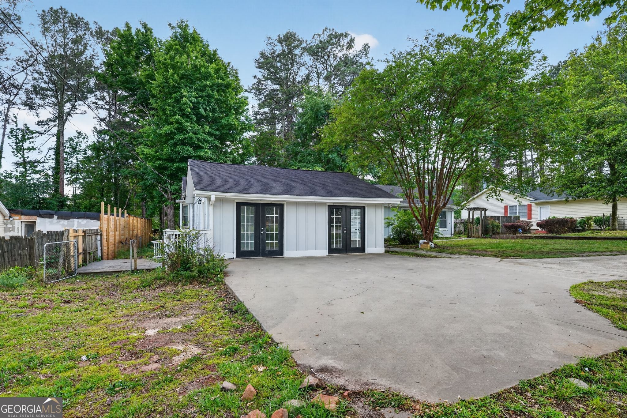3285 Old Salem RD SE