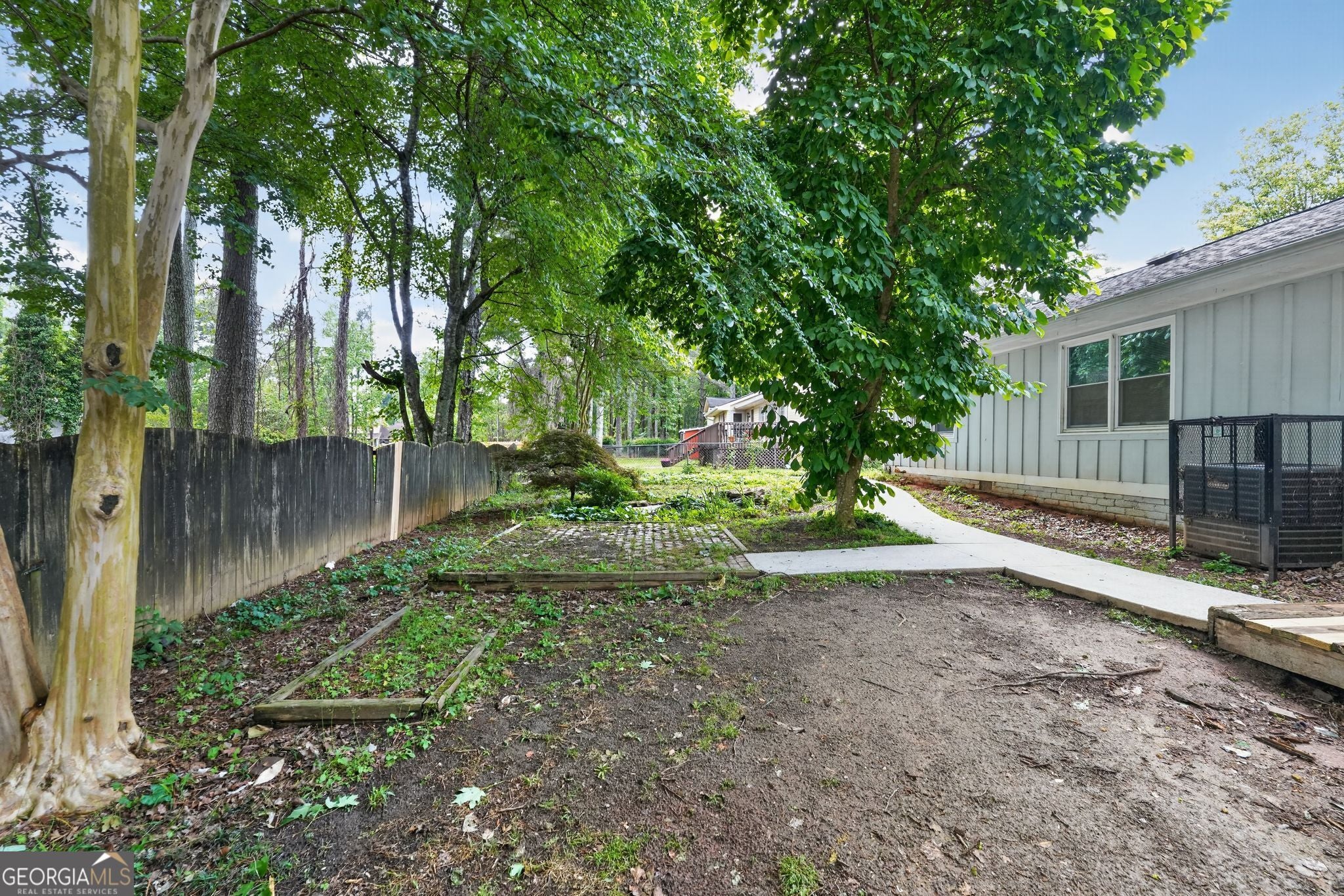3285 Old Salem RD SE