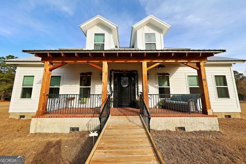 A home in Ochlocknee