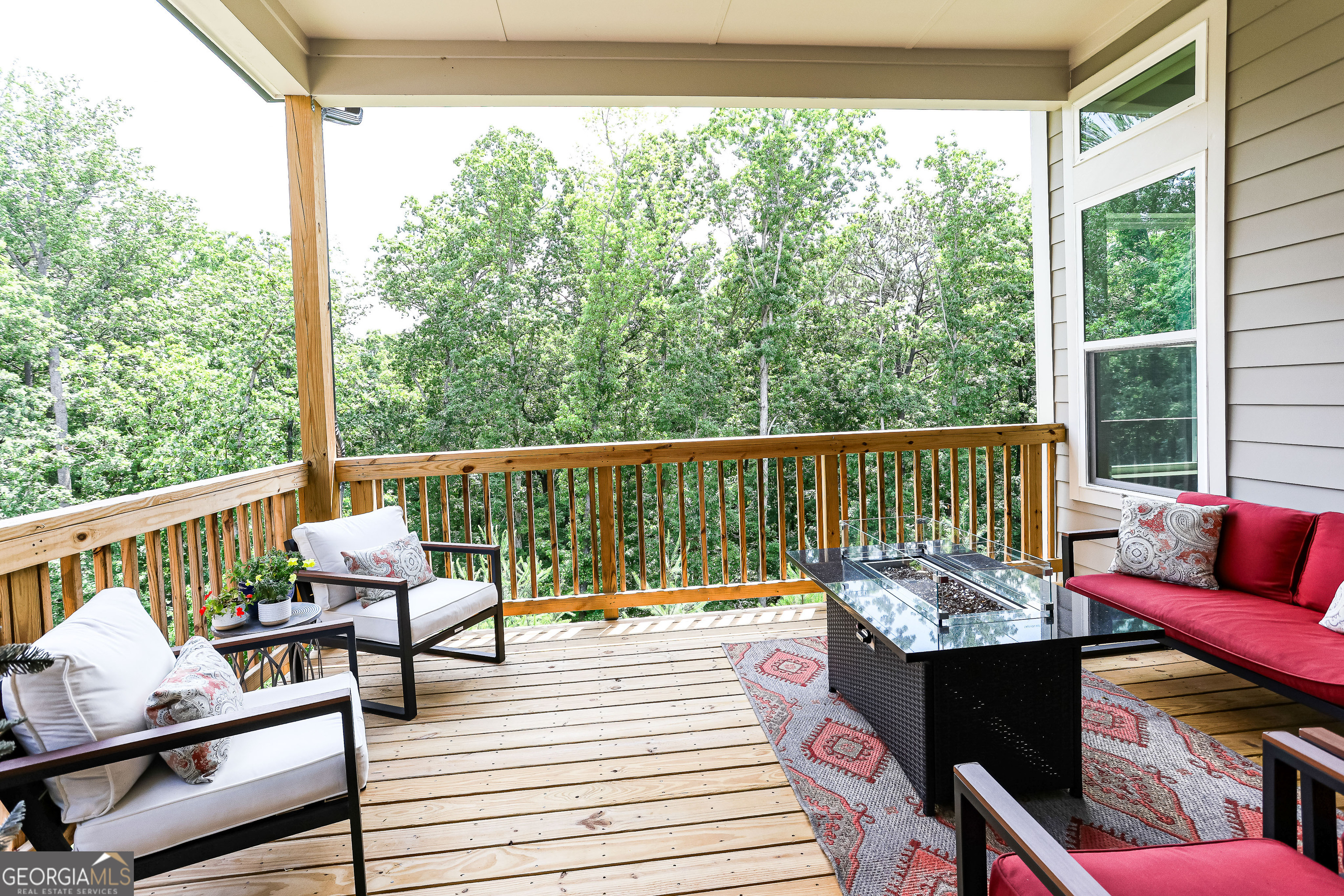 330 Carriage Glen LN