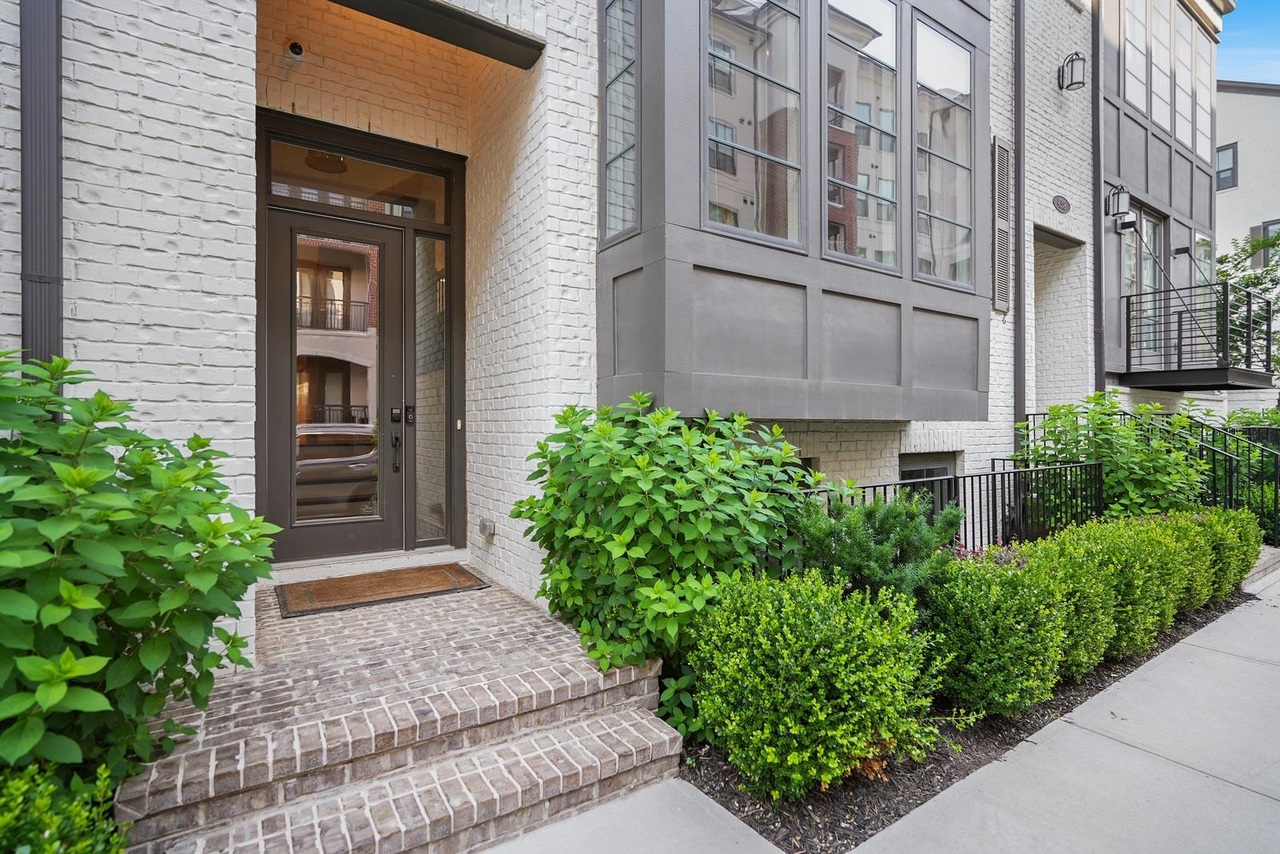 120 West Wieuca - Residential