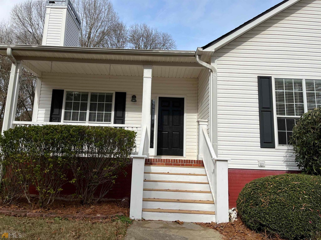 Photo of 214 Piedmont Drive, Senoia, GA 30276 (MLS # 10853025)