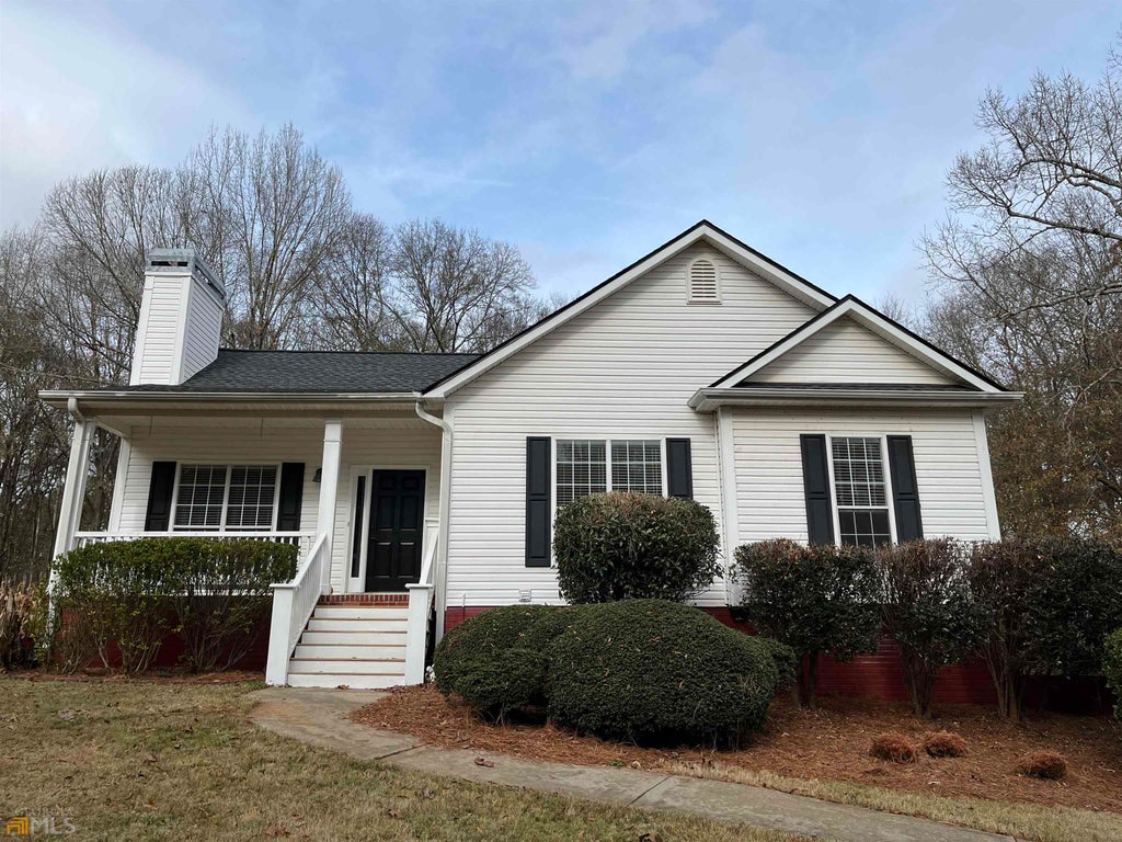 Photo of 214 Piedmont Drive, Senoia, GA 30276 (MLS # 10853025)