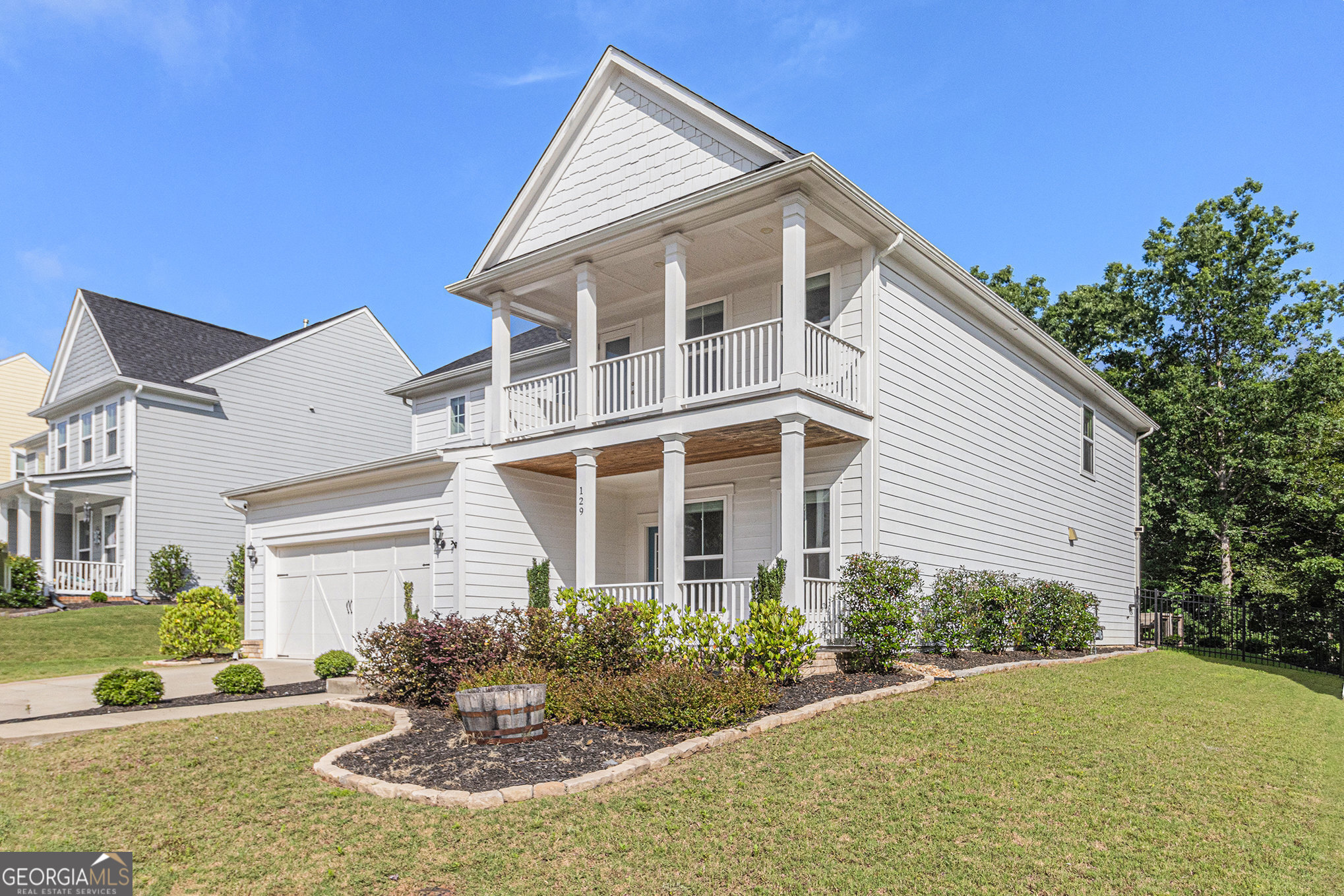 129 Academy LN