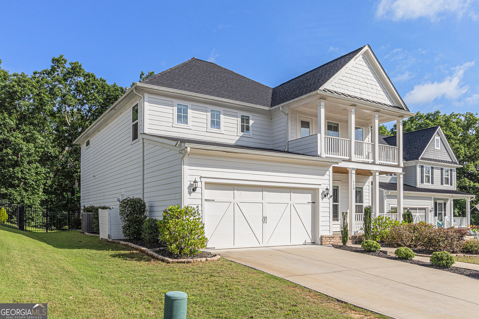 129 Academy LN