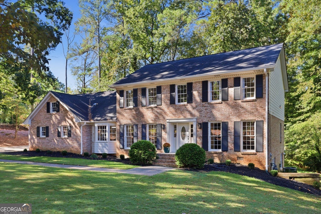 Photo of 2949 Spalding Drive, Sandy Springs, GA 30350 (MLS # 10854471)