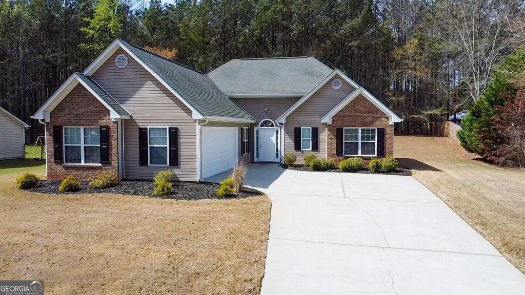 Photo of 1360 Stag Run Drive, Mansfield, GA 30055 (MLS # 10717919)