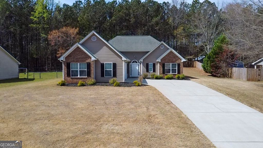 Photo of 1360 Stag Run Drive, Mansfield, GA 30055 (MLS # 10717919)