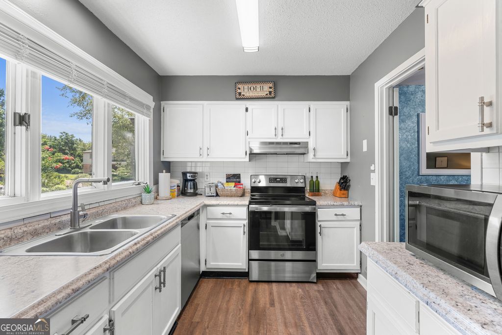 Photo of 204 Westbrooke Drive, Statesboro, GA 30458 (MLS # 10630542)
