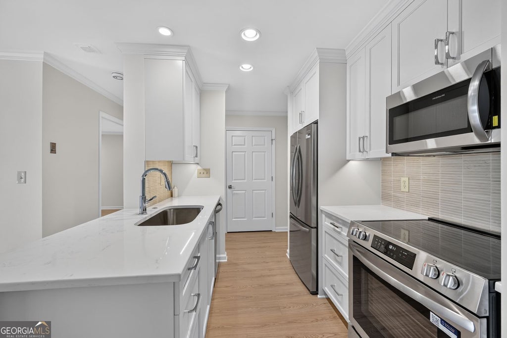 Photo of 300 Johnson Ferry Rd, Road NE #B-603, Sandy Springs, GA 30328 (MLS # 10837171)