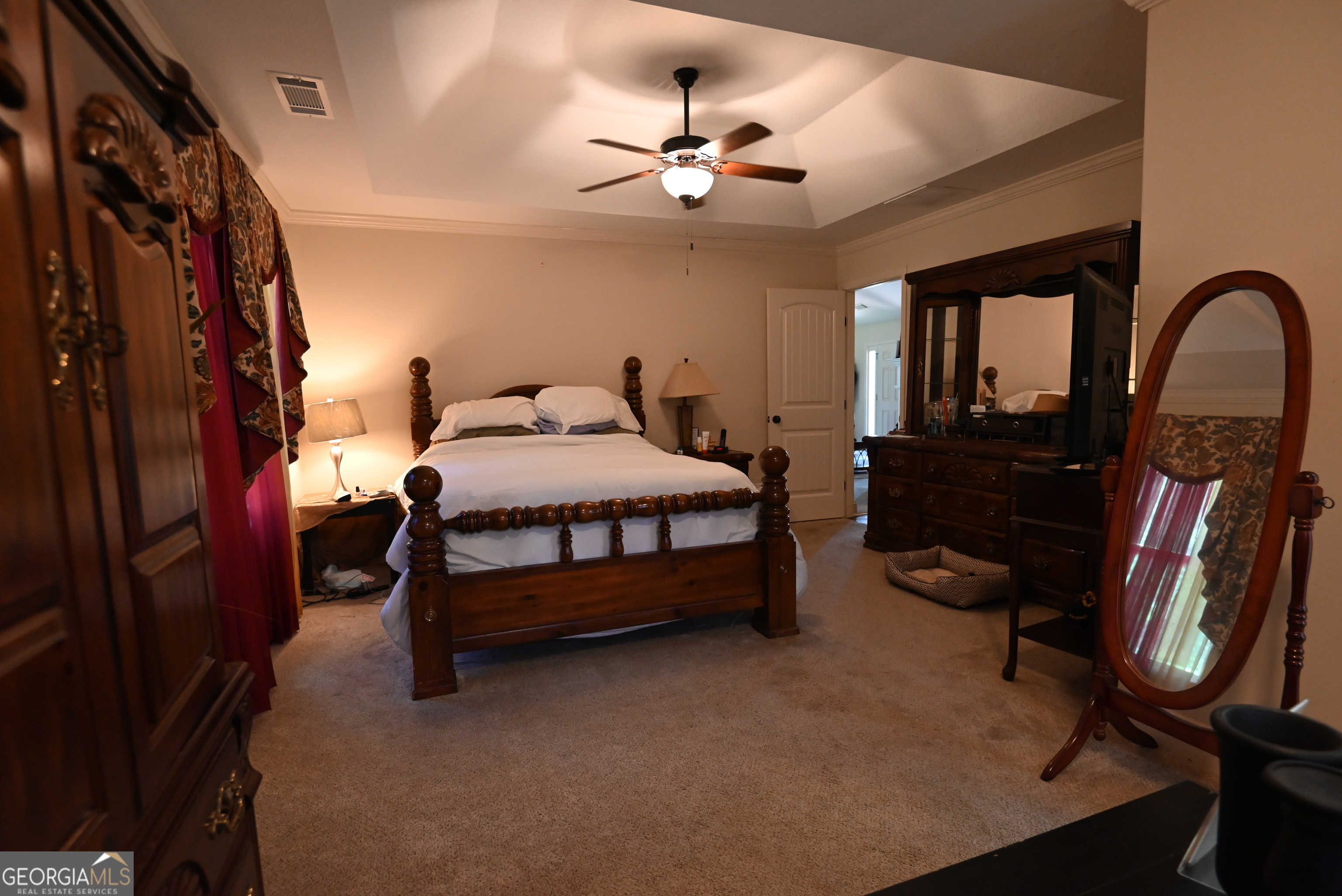 1743 Sara Hunter LN NW