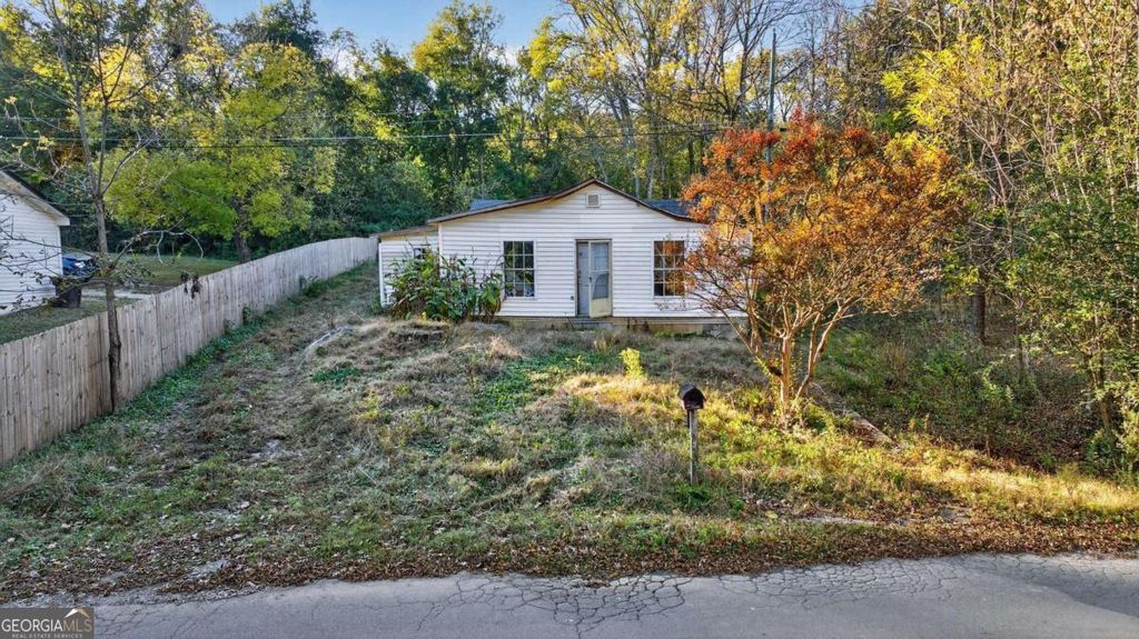 Photo of 2 W Point Drive SE, Lindale, GA 30147 (MLS # 10636689)