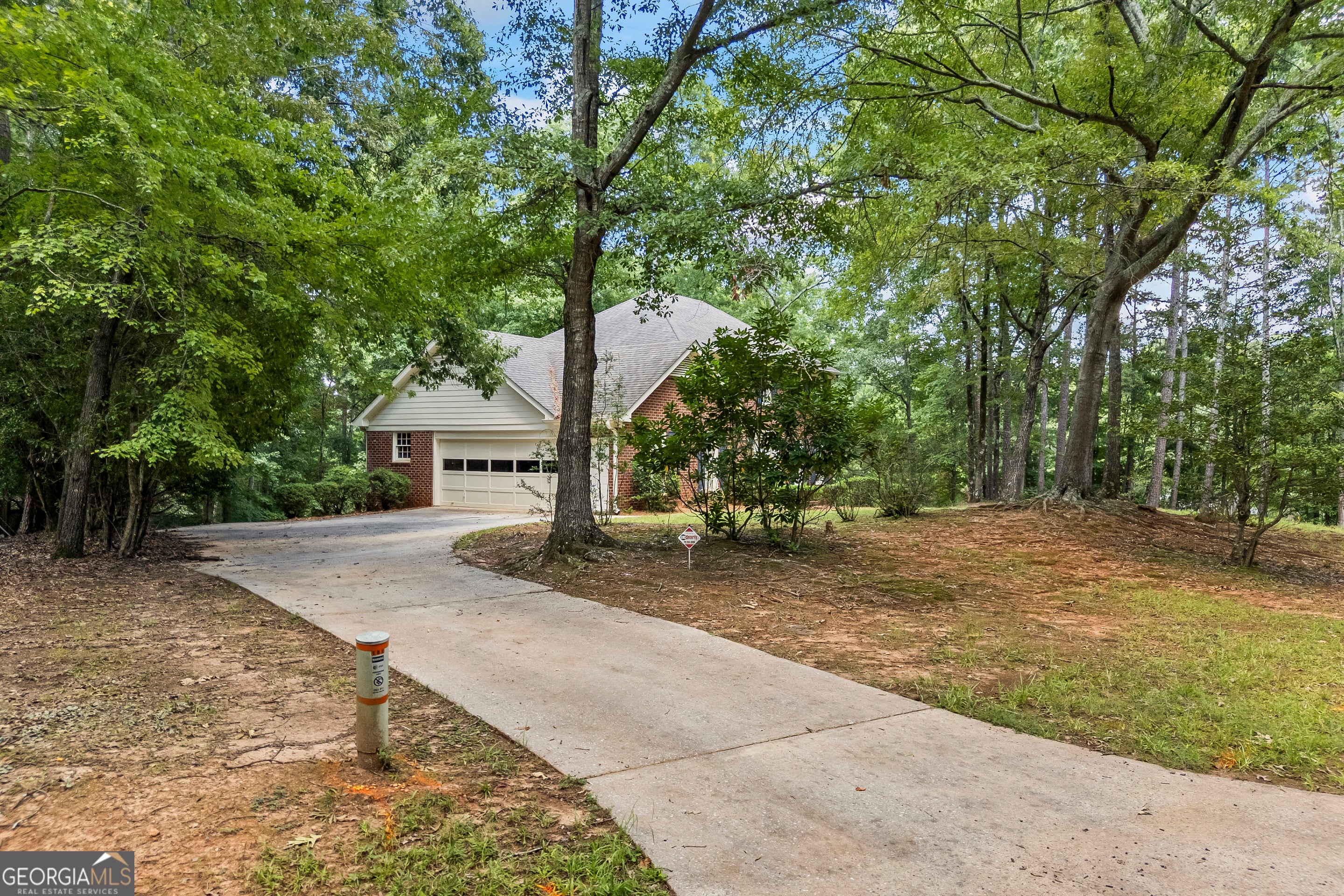 201 Chesterfield RD