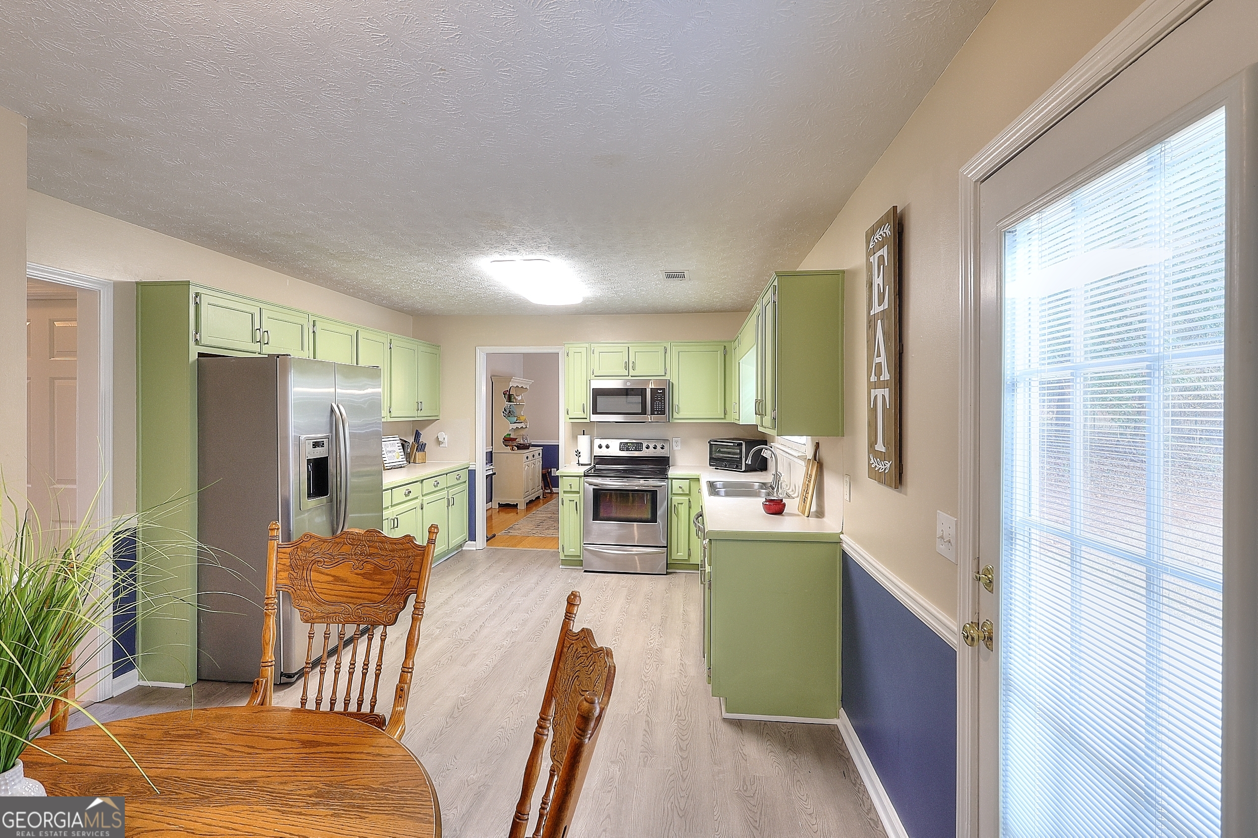 Vinnys Lake - Residential