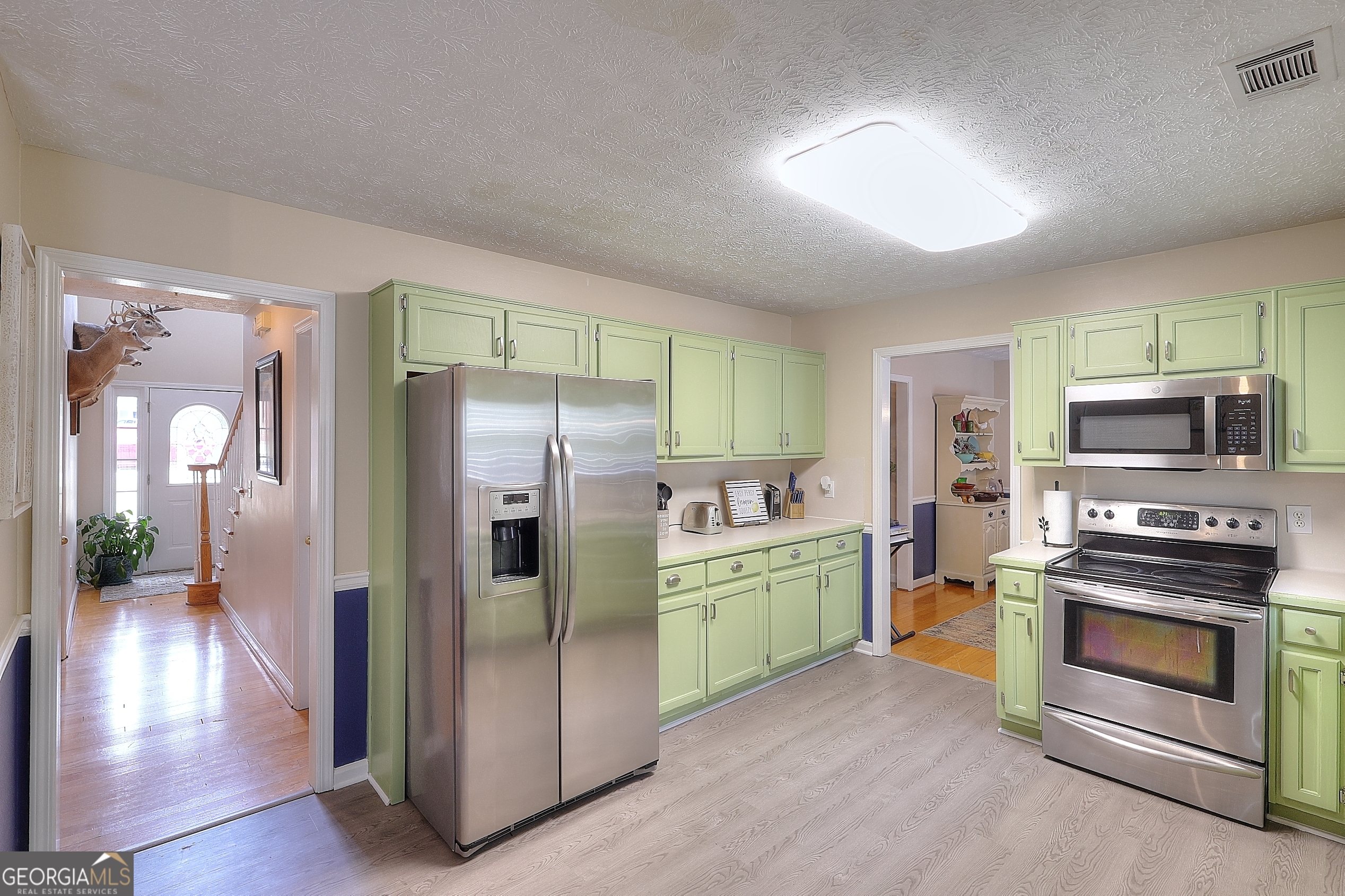 Vinnys Lake - Residential