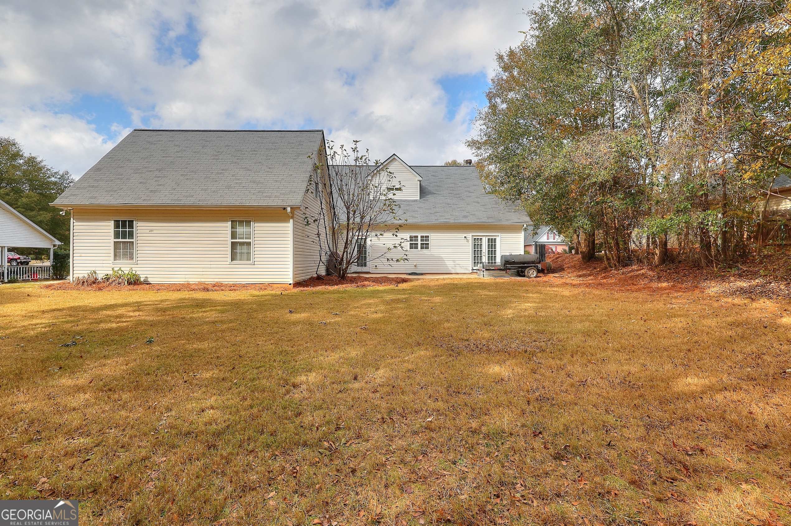 Vinnys Lake - Residential