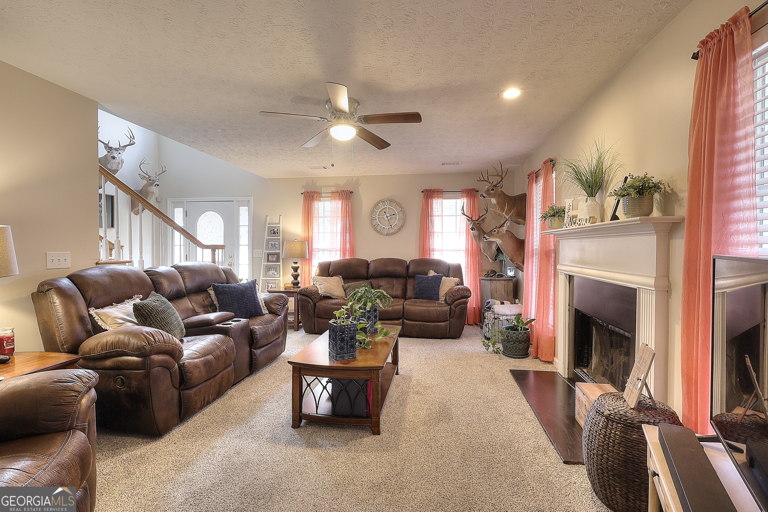 Vinnys Lake - Residential