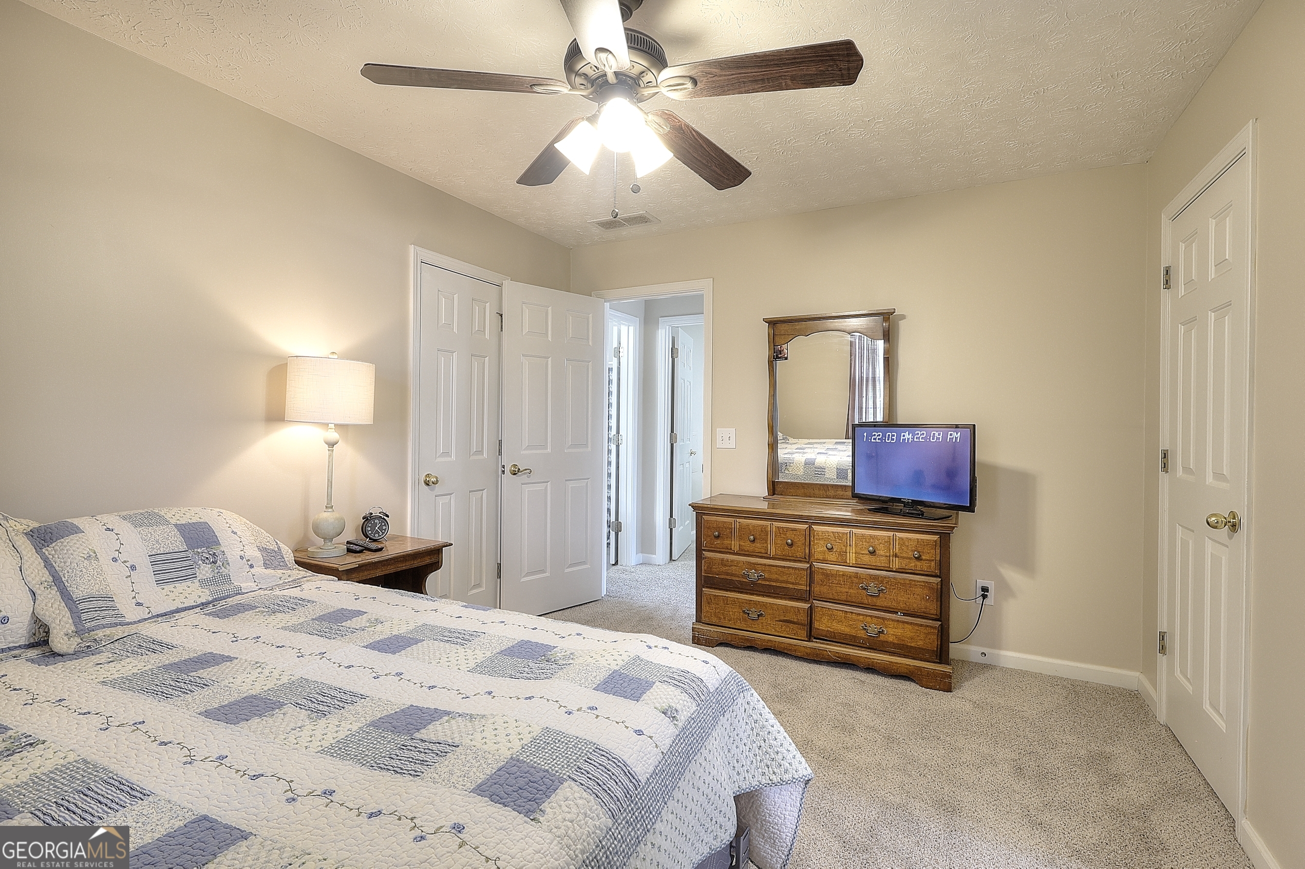 Vinnys Lake - Residential