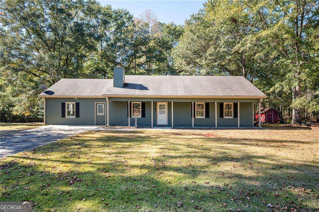 Photo of 70 Countryside Lane, Covington, GA 30016 (MLS # 10712095)