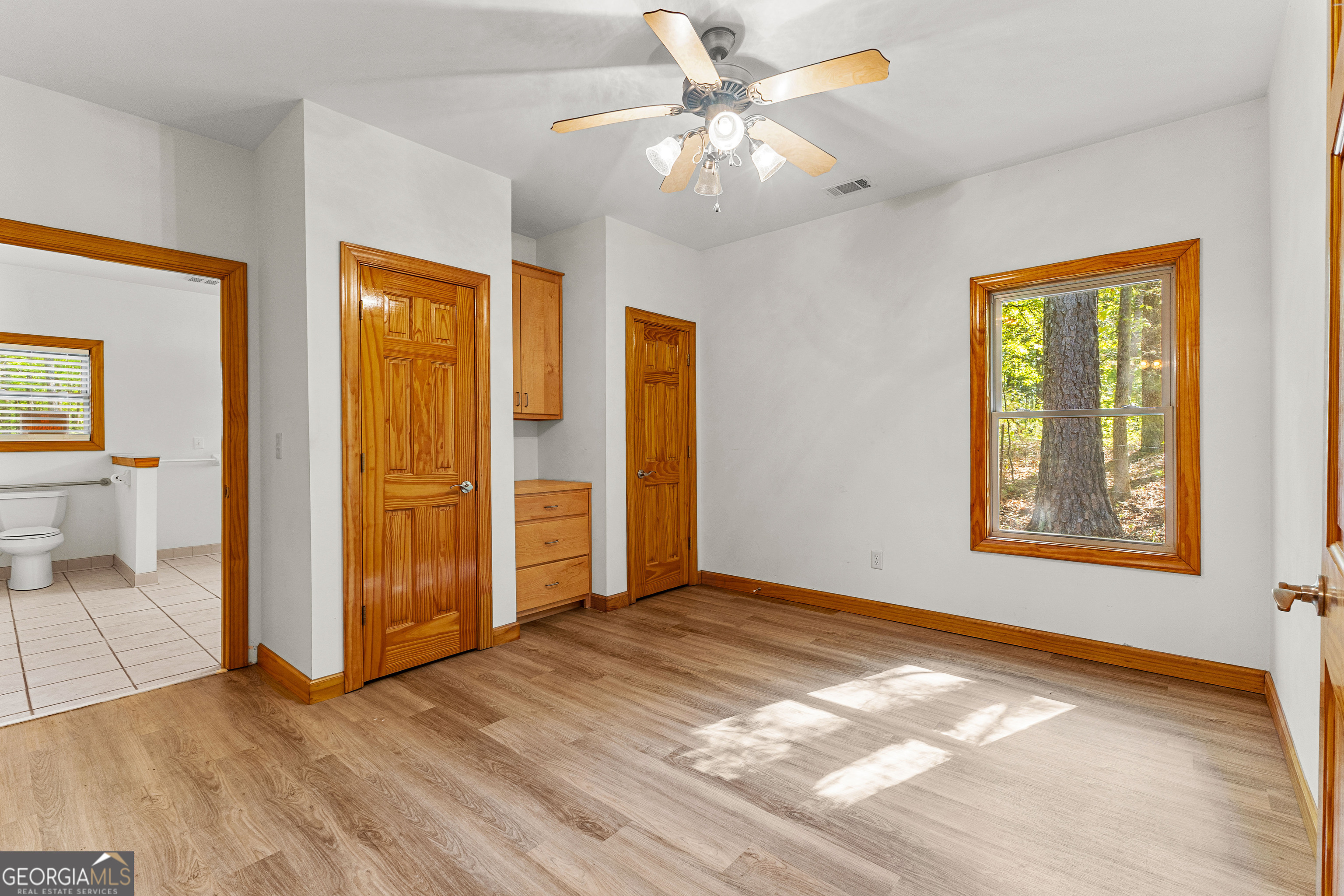 Barnesville, Georgia 30204, United States, 4 Bedrooms Bedrooms, ,2 BathroomsBathrooms,Residential,Pending,111576