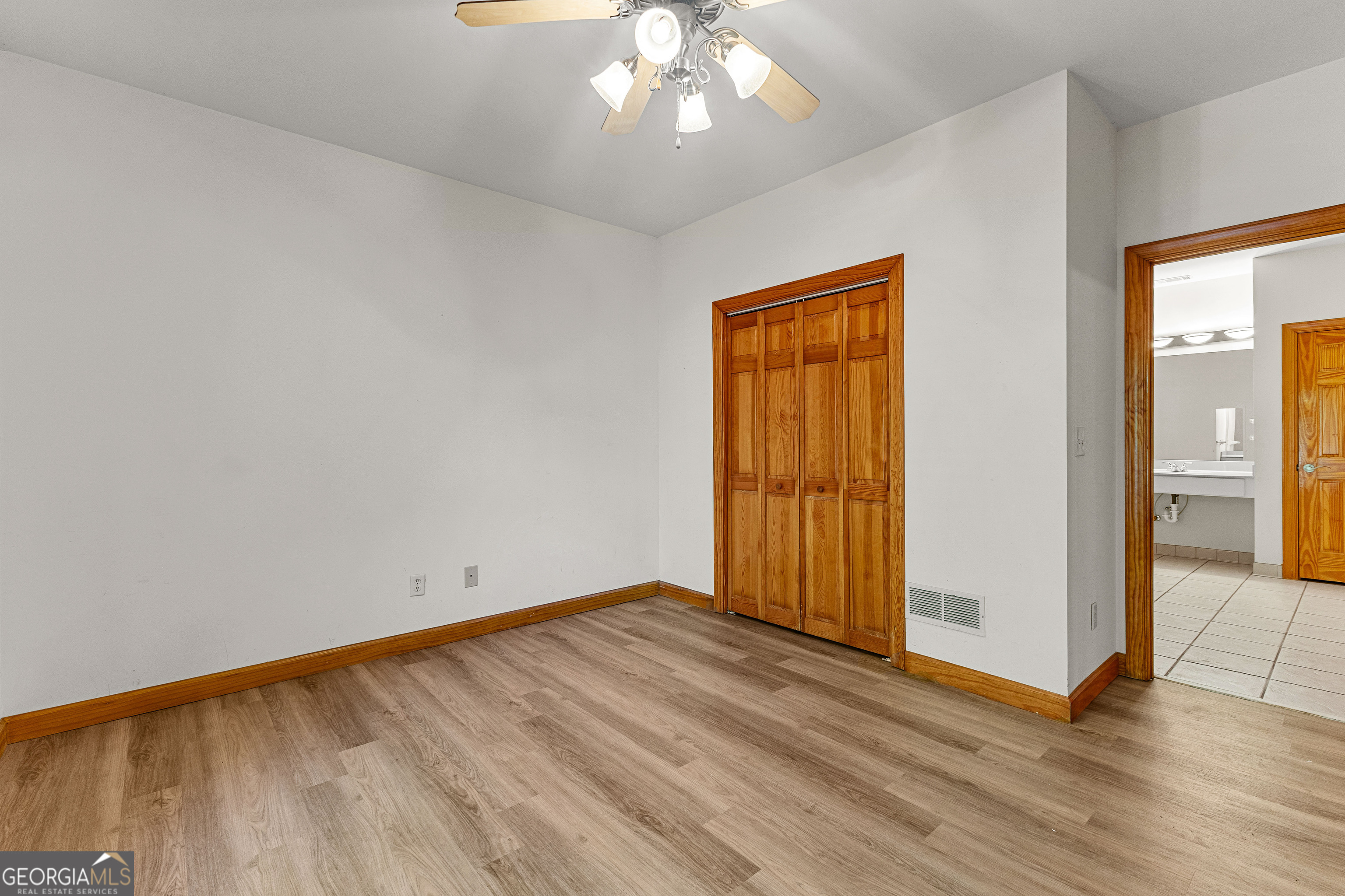 Barnesville, Georgia 30204, United States, 4 Bedrooms Bedrooms, ,2 BathroomsBathrooms,Residential,Pending,111576