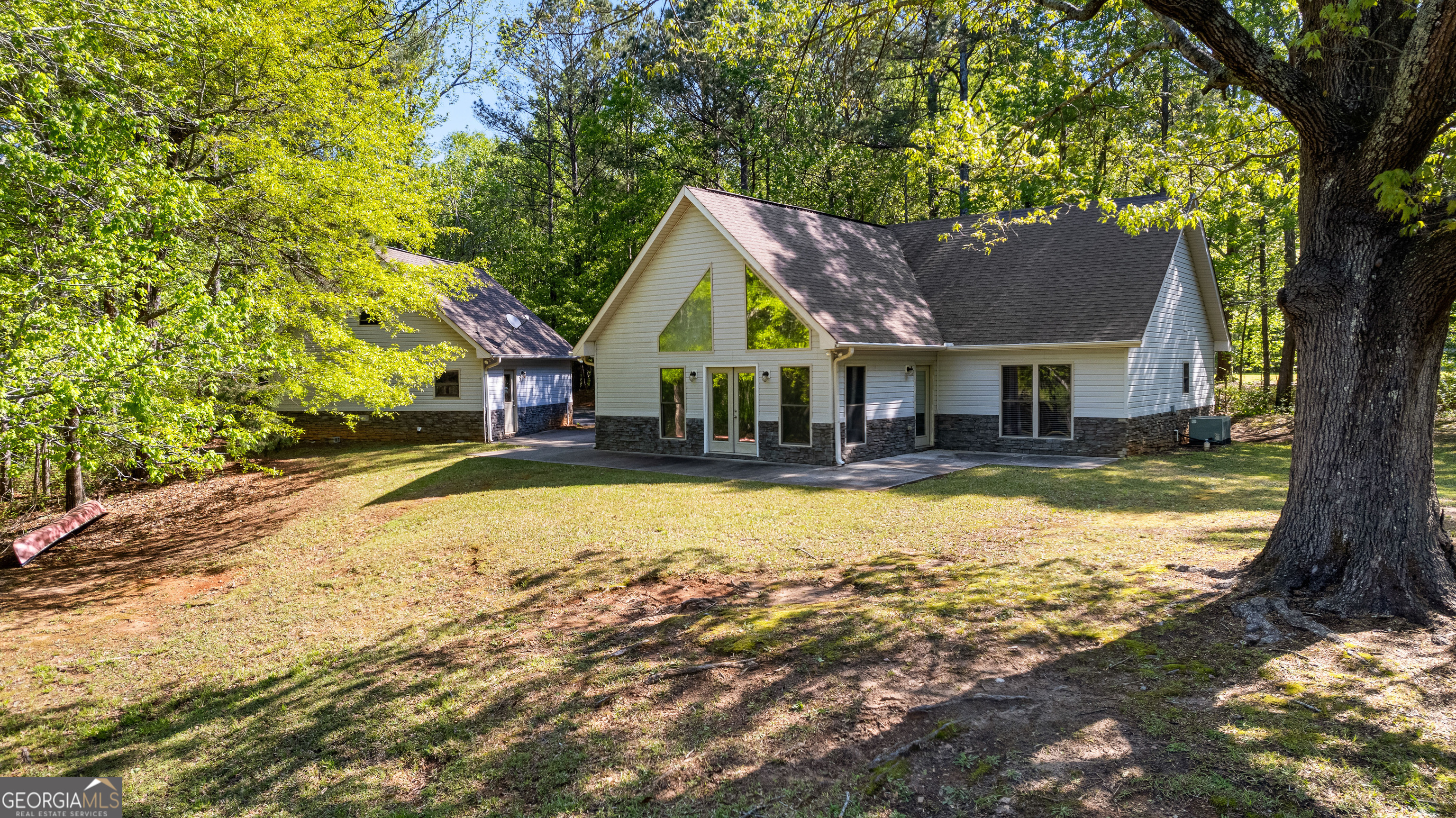 Barnesville, Georgia 30204, United States, 4 Bedrooms Bedrooms, ,2 BathroomsBathrooms,Residential,Pending,111576
