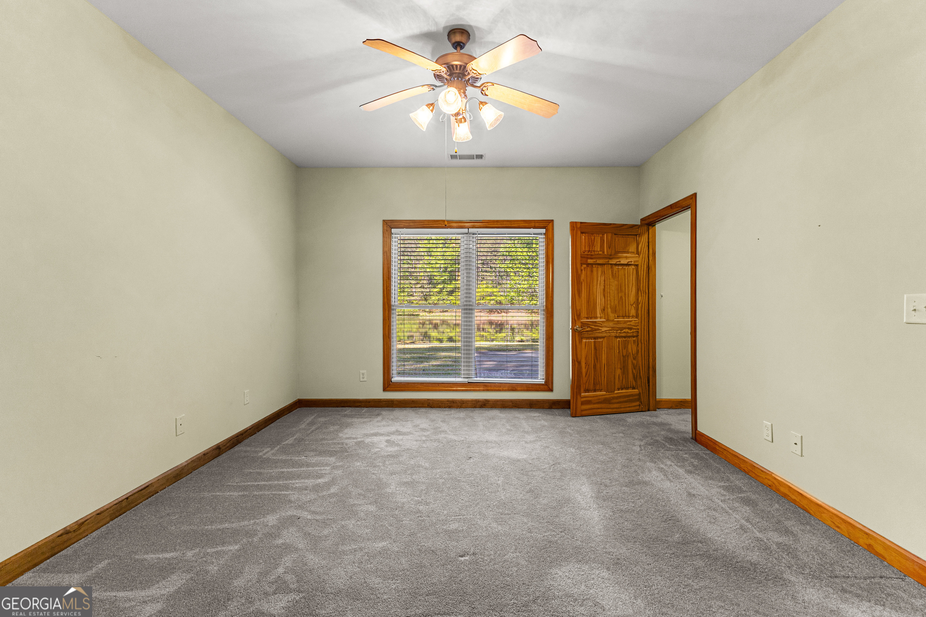 Barnesville, Georgia 30204, United States, 4 Bedrooms Bedrooms, ,2 BathroomsBathrooms,Residential,Pending,111576