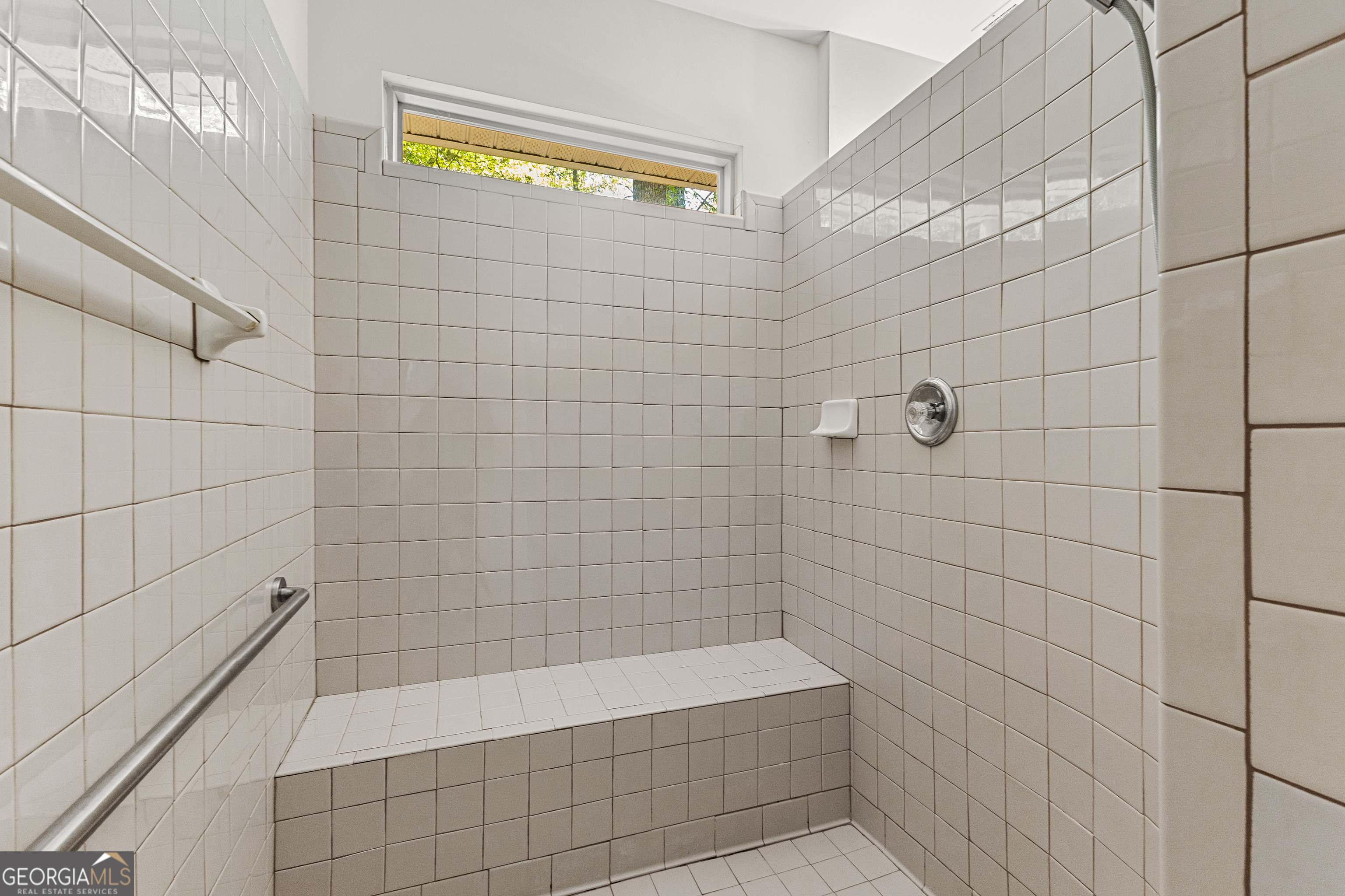 Barnesville, Georgia 30204, United States, 4 Bedrooms Bedrooms, ,2 BathroomsBathrooms,Residential,Pending,111576