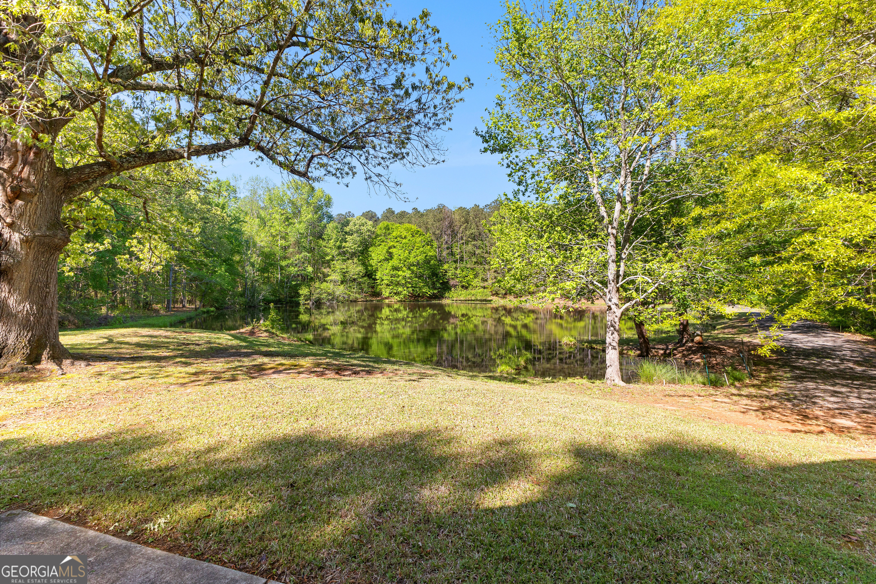 Barnesville, Georgia 30204, United States, 4 Bedrooms Bedrooms, ,2 BathroomsBathrooms,Residential,Pending,111576