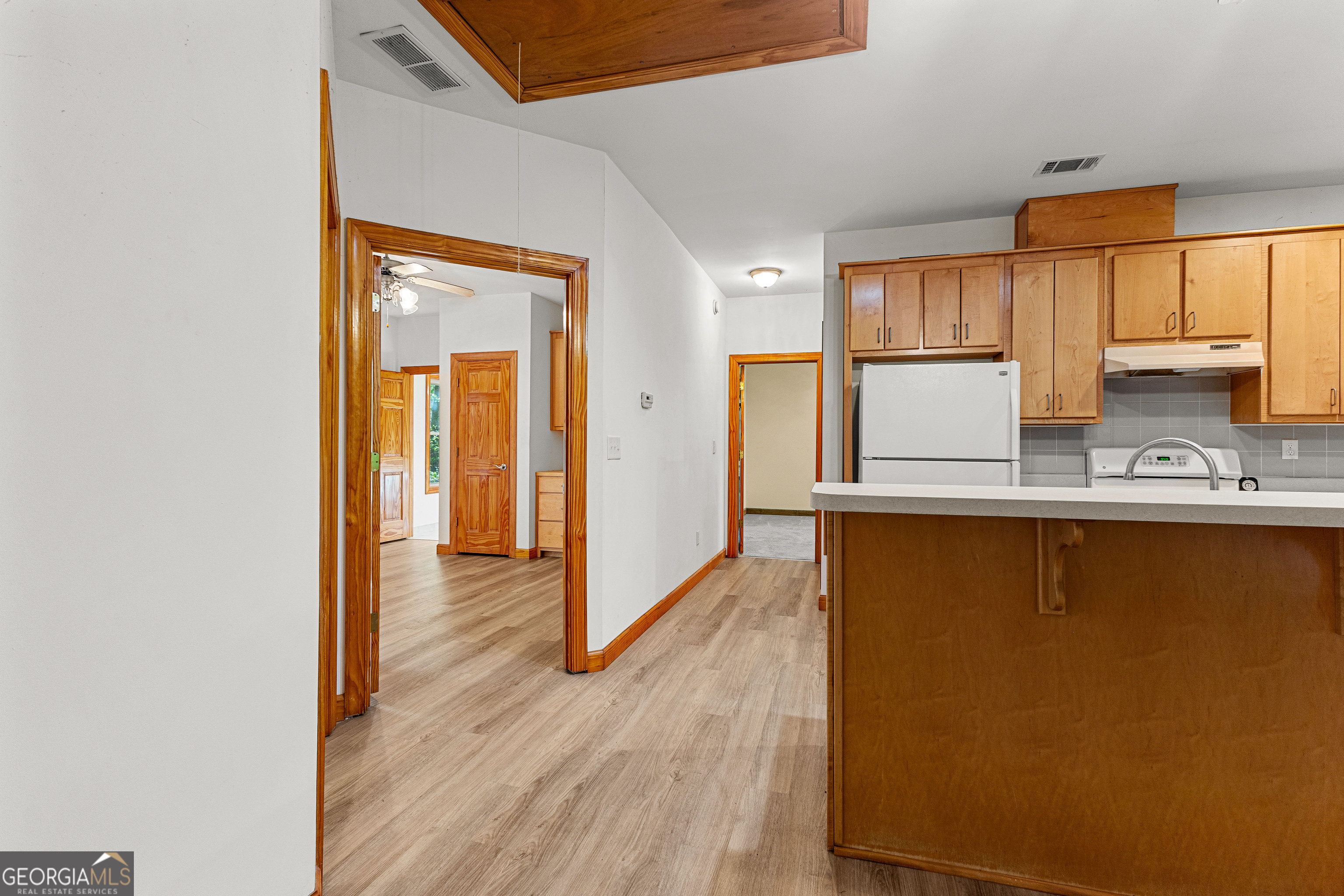 Barnesville, Georgia 30204, United States, 4 Bedrooms Bedrooms, ,2 BathroomsBathrooms,Residential,Pending,111576