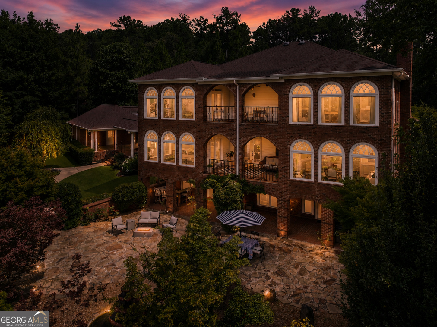 1575 Oak Mountain RD