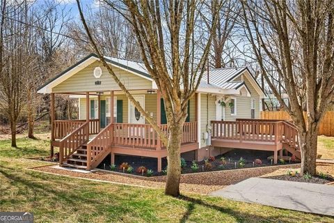 Photo of 250 Lawrence Street, Adairsville, GA 30103 (MLS # 10695668)