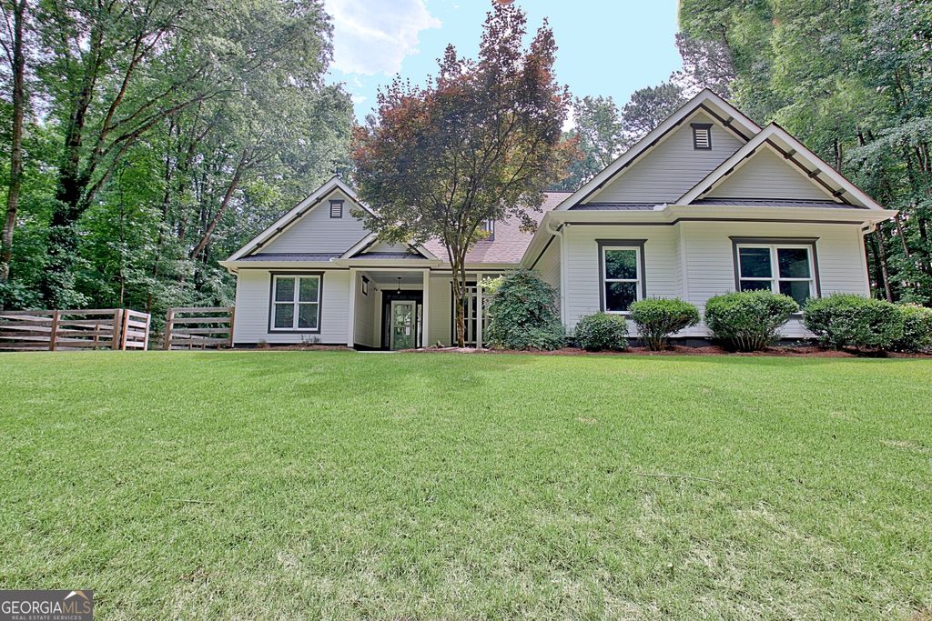 Photo of 165 Asbury Way, Fayetteville, GA 30215 (MLS # 10769087)