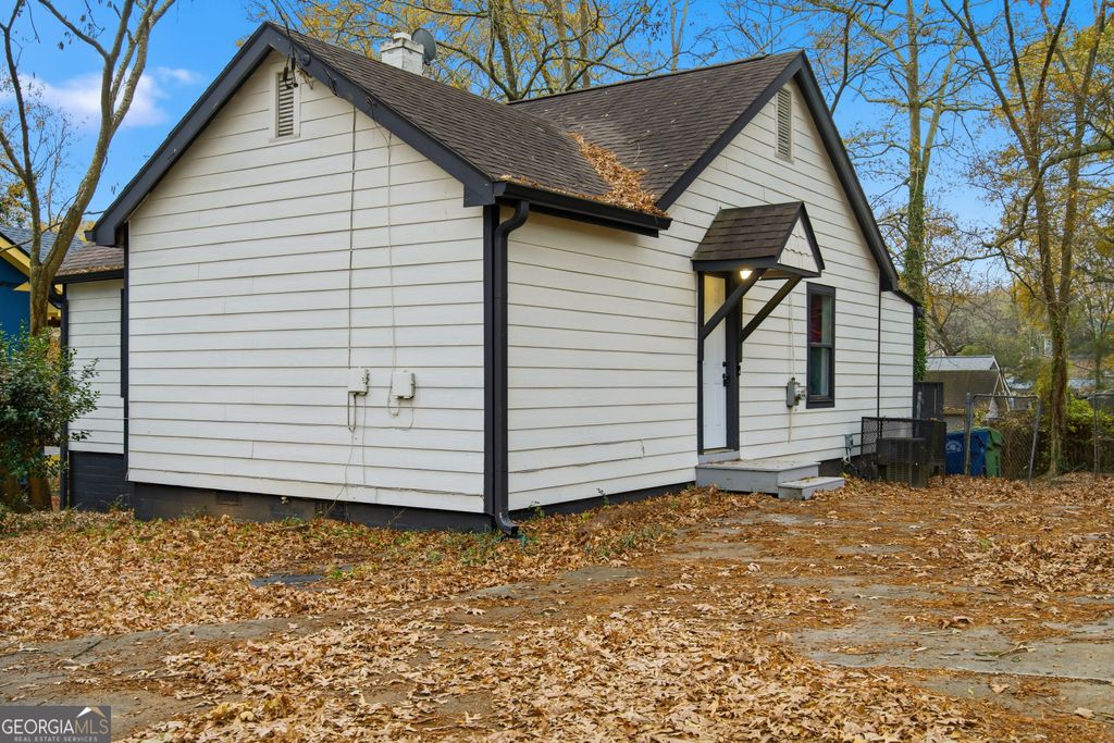 Photo of 1691 Flat Shoals Road SE, Atlanta, GA 30316 (MLS # 10663592)